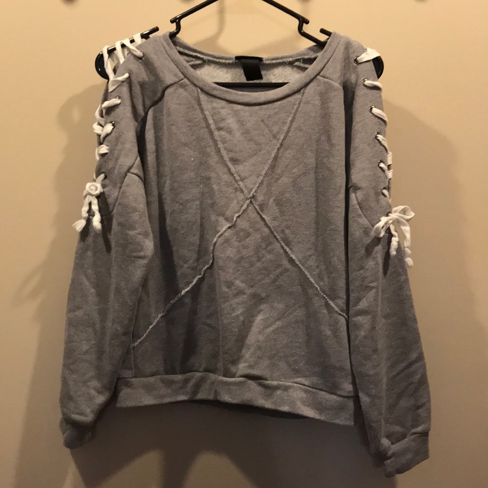 super cute sweatshirt!